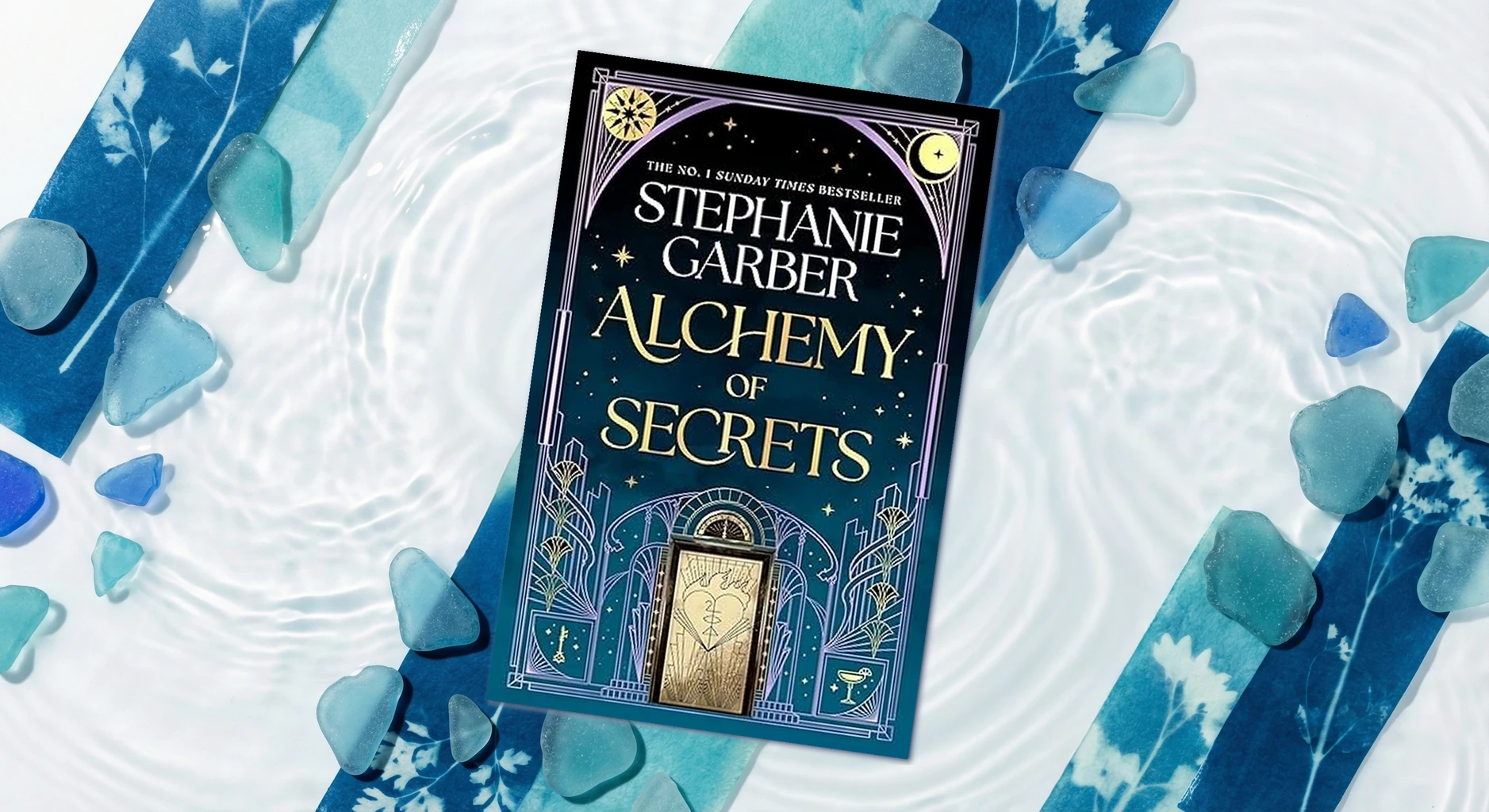 Cover of Alchemy of secrets by Stephanie Garber